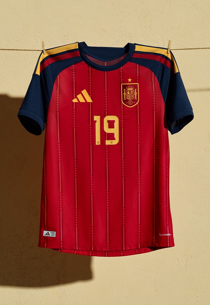 Adidas تكشف عن جميع أطقم المنتخبات الـ 22 الرئيسية لعام 2026